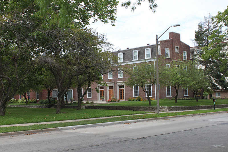 Alternate view of Phi Sigma Sigma Chapter House
